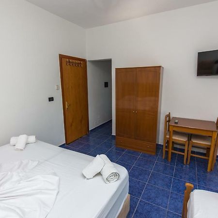 Blue Heaven Hotel Saranda Dış mekan fotoğraf