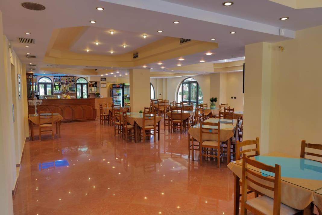 Blue Heaven Hotel Saranda Dış mekan fotoğraf