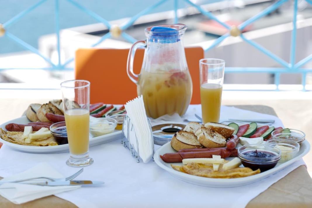 Blue Heaven Hotel Saranda Dış mekan fotoğraf