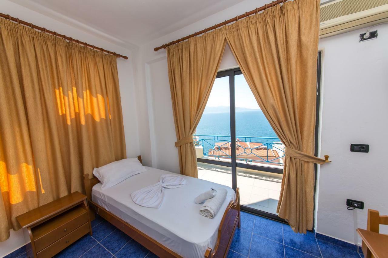 Blue Heaven Hotel Saranda Dış mekan fotoğraf