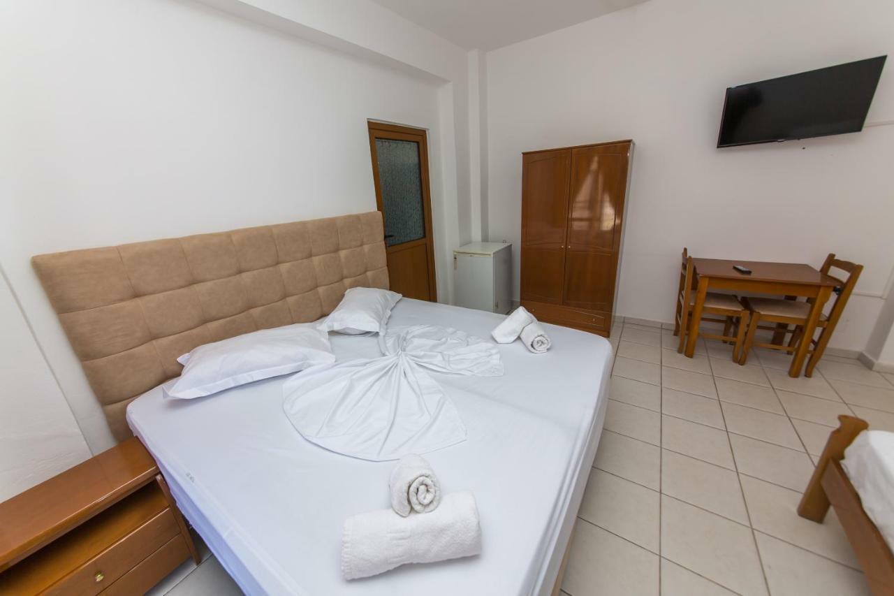 Blue Heaven Hotel Saranda Dış mekan fotoğraf